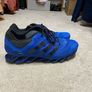 Men’s Adidas Slingblades